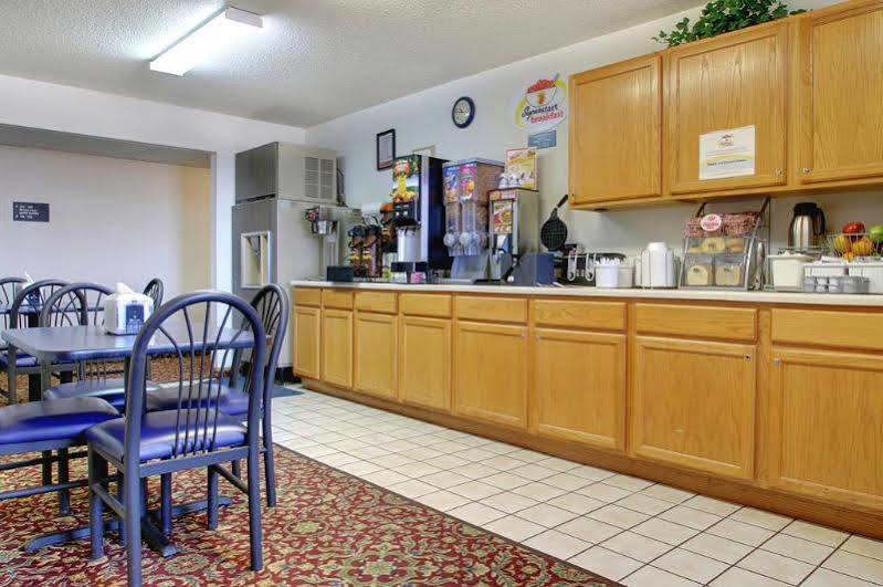 Super 8 By Wyndham Kirksville-University Area المظهر الخارجي الصورة